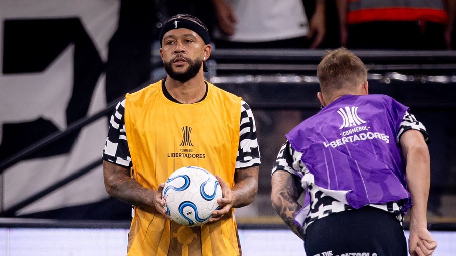 Memphis decide com 9 minutos de contrato após renovação