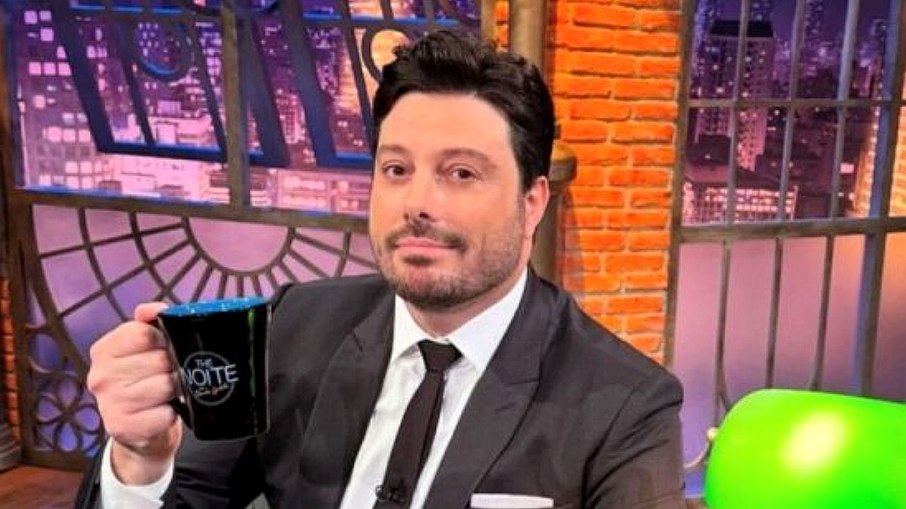 Danilo Gentili vai embora para a TV Record e emissora valia estrutura para a nova atração

