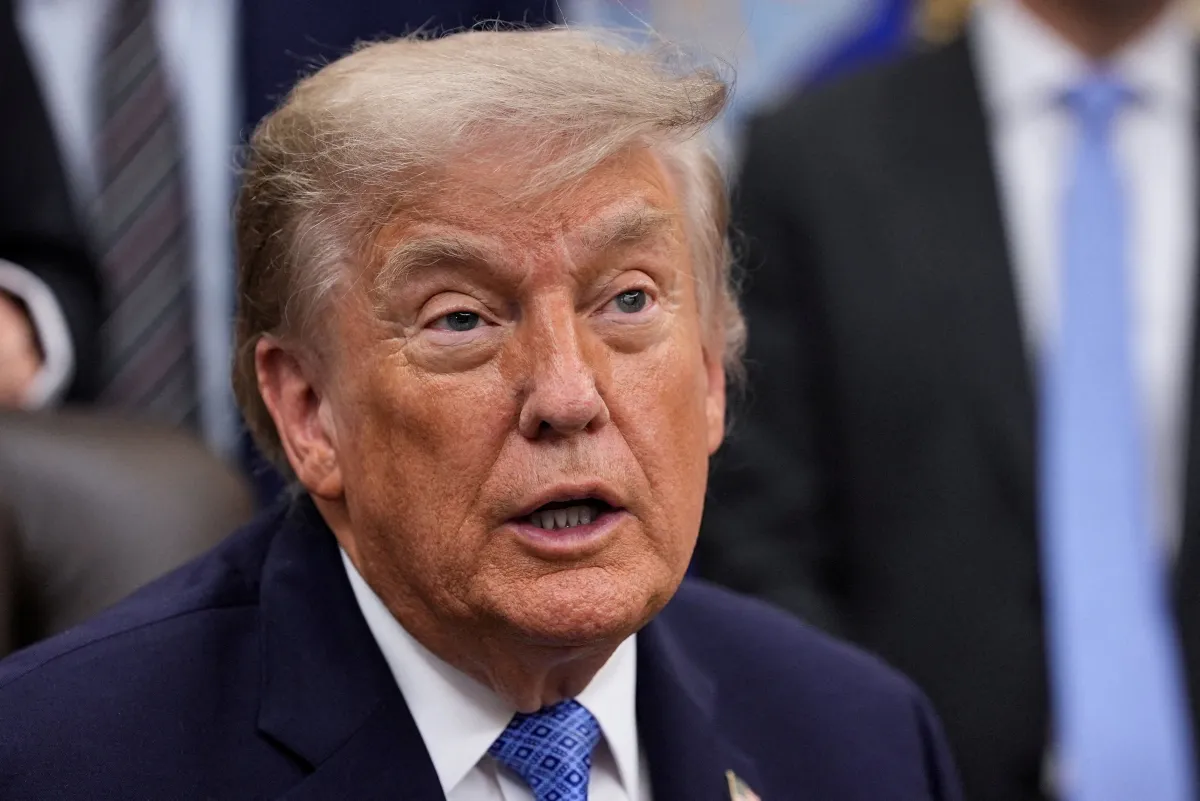 Presidente Donald Trump descreve guerra com o Irã como "um pequeno desvio"
