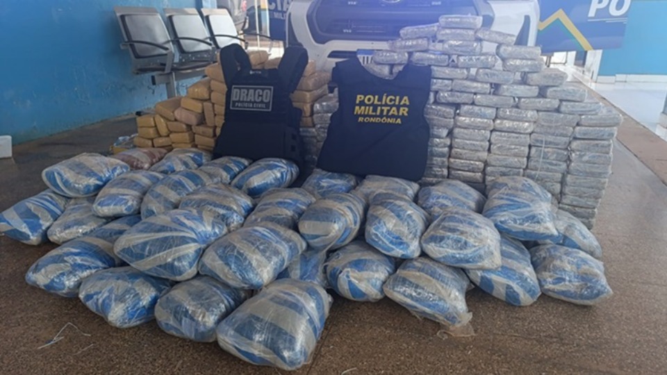 Forças de segurança apreendem cerca de 250 kg de skunk no Vale do Guaporé