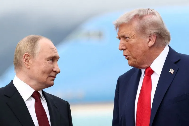 Vladimir Putin e Donald Trump estão encurralados por suas próprias guerras, diz analista