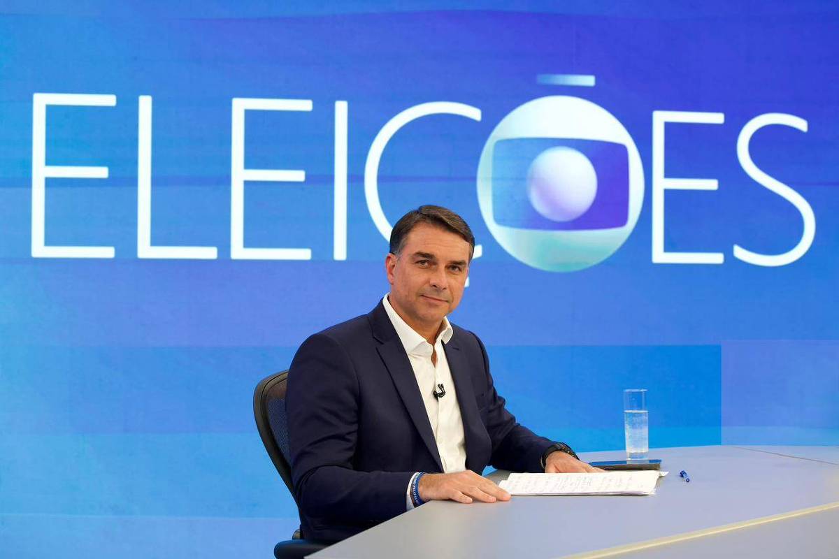 Flávio Bolsonaro sobrevive a teste na Globo e aumenta preocupação de Lula 