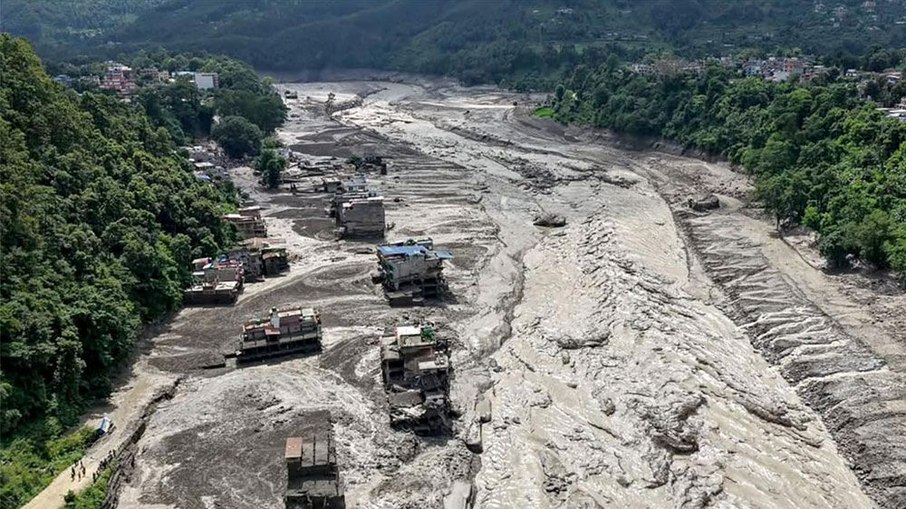 Nepal chega a 626 mortos após avalanche de lama, segundo uma atualização da Reuters
