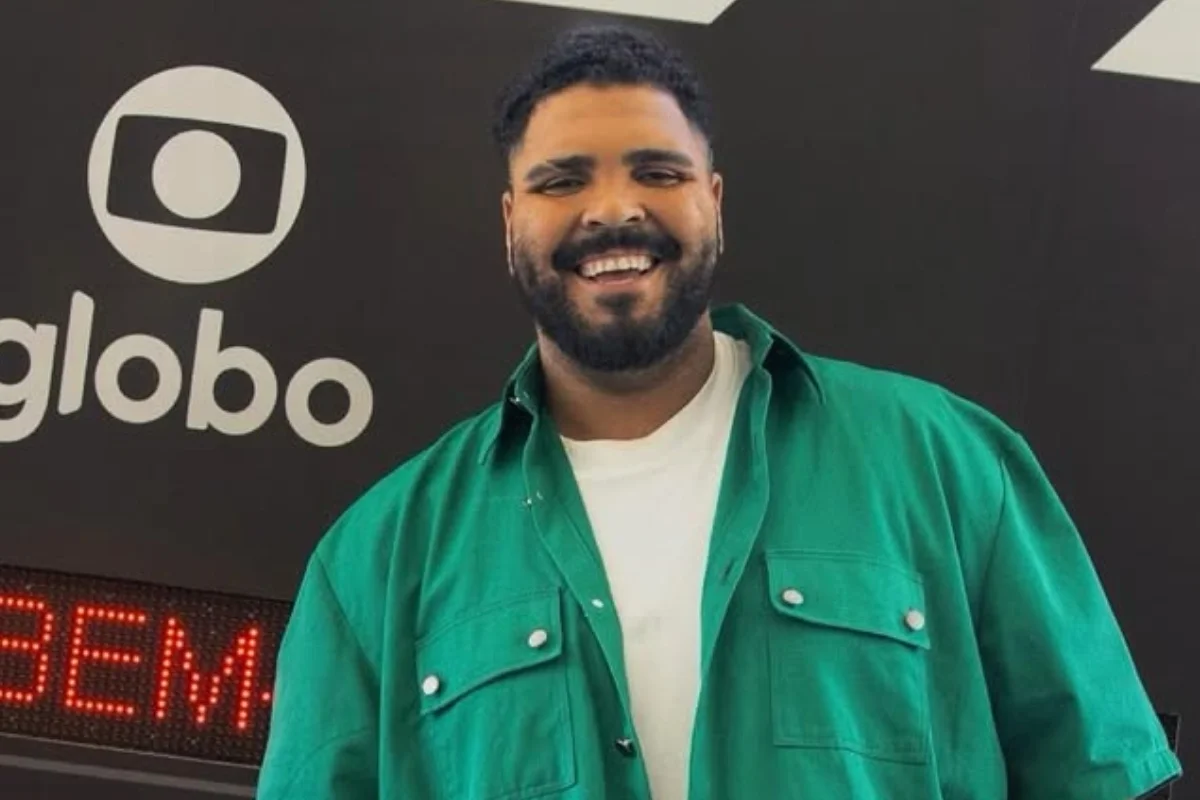 Descontrolado, humorista da Globo critica jornalistas da emissora após sabatina de Flávio
