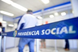 INSS pode estabelecer teto de juros do consignado de aposentados, decide STF
