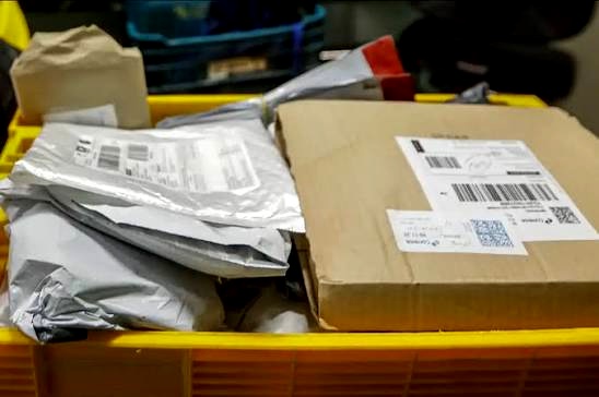 Taxa das blusinhas: relatório prevê limitar compras isentas