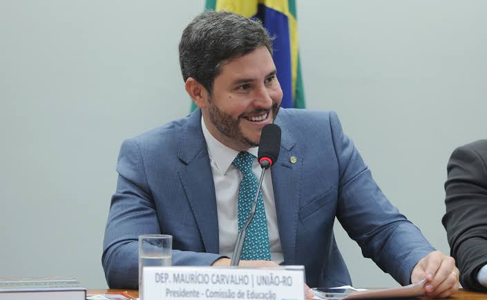 Maurício Carvalho falta às duas primeiras sessões do mês na Câmara Federal
