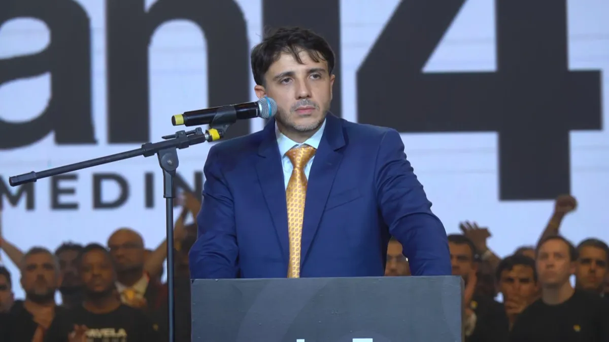 Renan Santos protocola pedido de impeachment contra Moraes e Toffoli do Supremo
