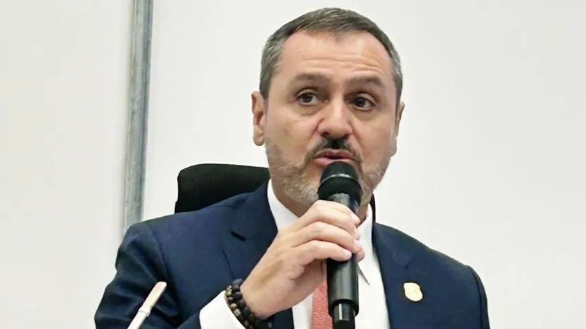 AGU entra com pedido para suspender afastamento de Andrei da PF
