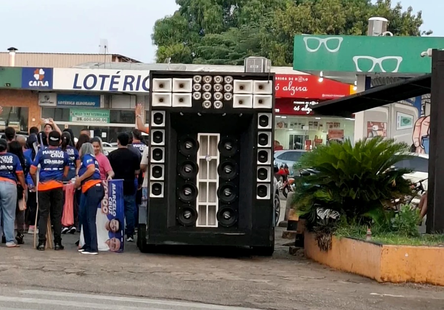 Justiça Eleitoral proíbe bandeiras em canteiros e carros de som em “pit stops” em RO
