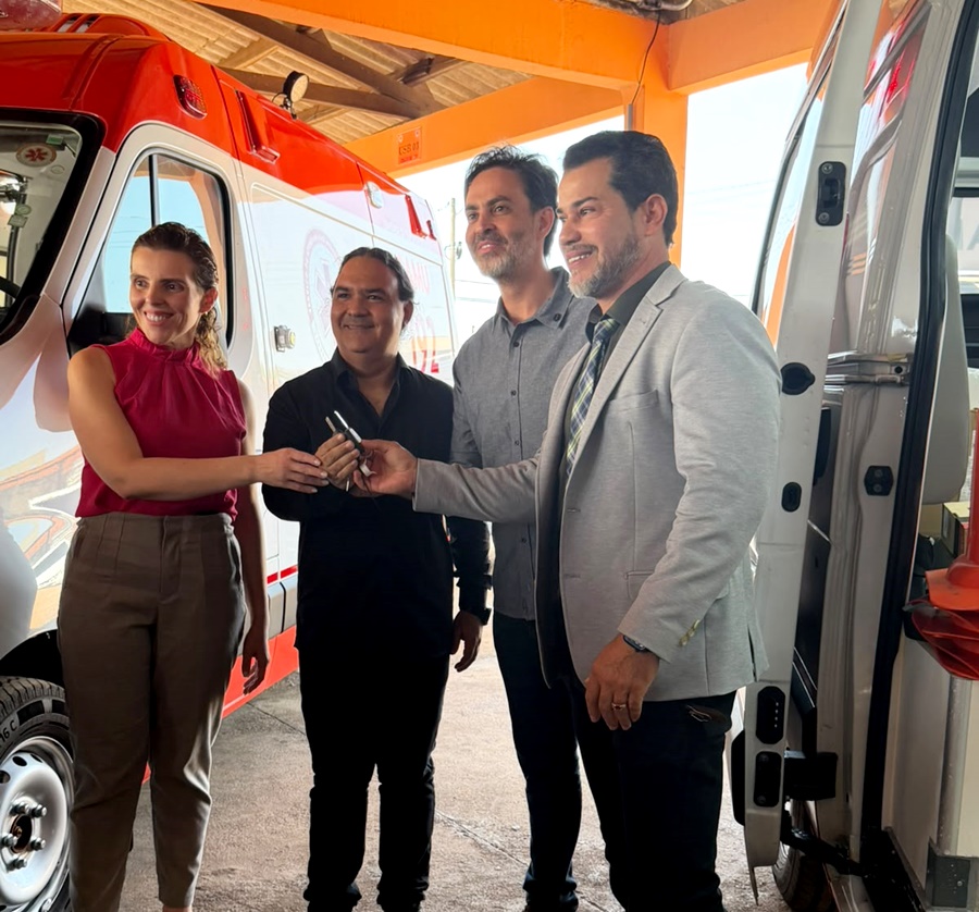 Vereador Nilton Souza participa da entrega de novas ambulâncias para reforçar o SAMU de Porto Velho