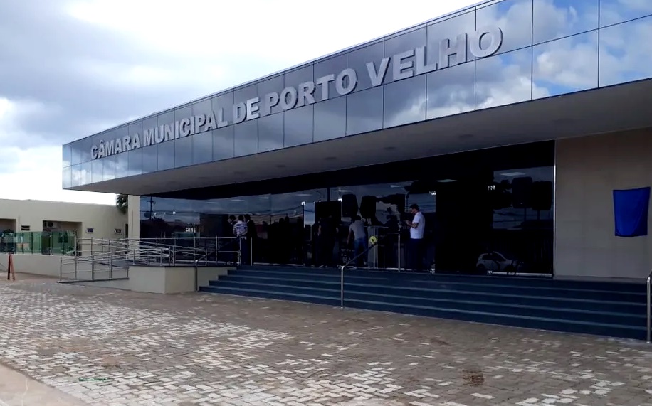 Câmara aprova emenda sobre gratuidade no transporte para pacientes com câncer