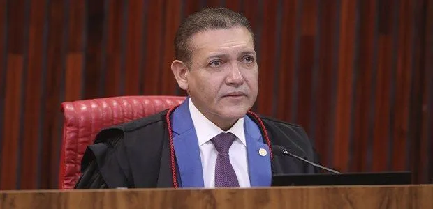 Nunes Marques se declara impedido e não vota em julgamento sobre Alexandre de Moraes