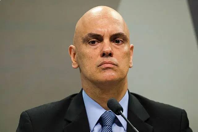 Moraes se descontrola e sessão do Supremo vira baixaria entre ministros: "Vergonha total"
