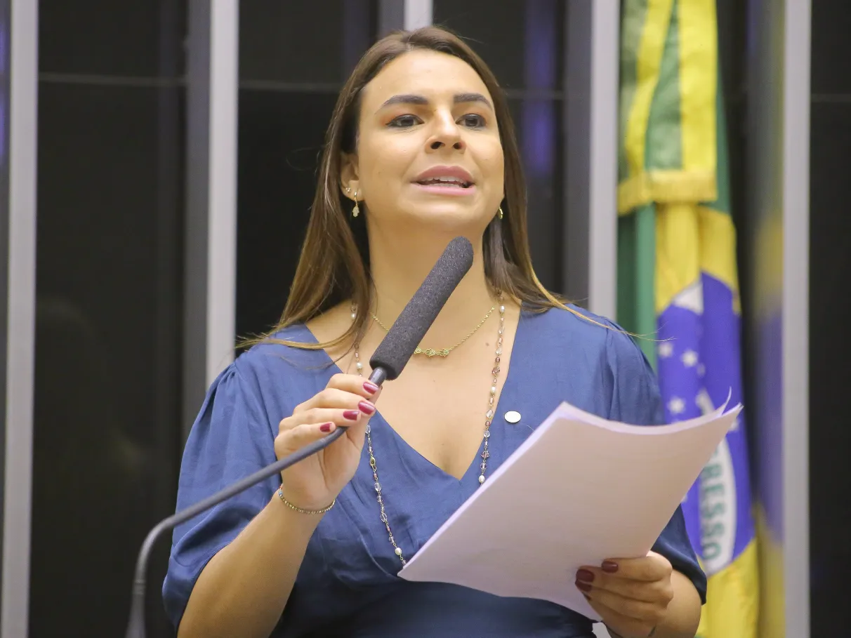 Mariana Carvalho já gastou R$ 250 mil para impulsionar conteúdo no Facebook