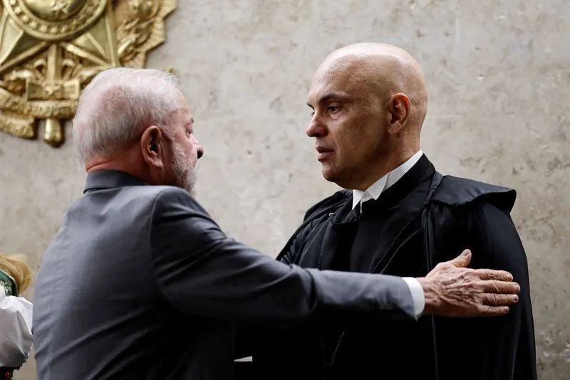 Lula intensifica movimento para descolar de Moraes mas não abandona magistrado

