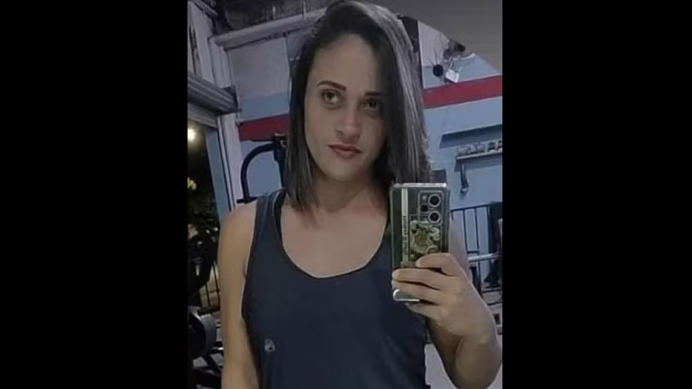 Homem é condenado a mais de 50 anos de prisão por matar ex-mulher a facadas