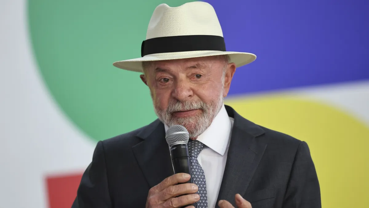 Desesperado, Lula aumenta o Bolsa Família para R$ 691 a poucos dias das eleições
