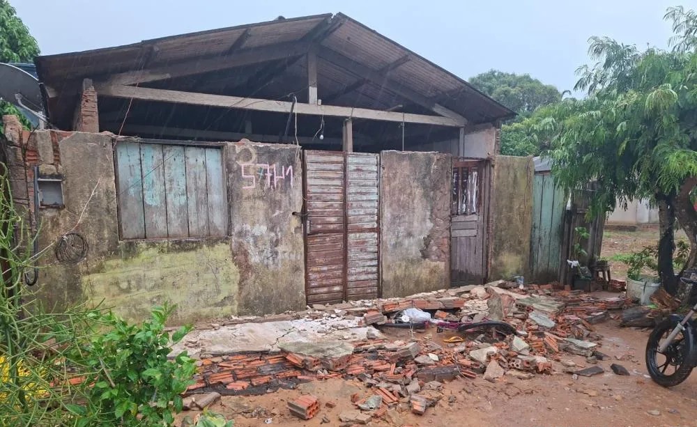Mulher morre após ser atingida por parede durante forte vendaval em Guajará-Mirim