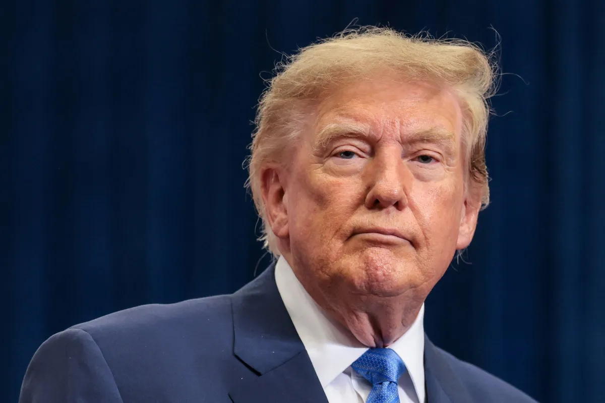 Após banir veículos da Casa Branca, Trump diz que "fake news" são um câncer para o país
