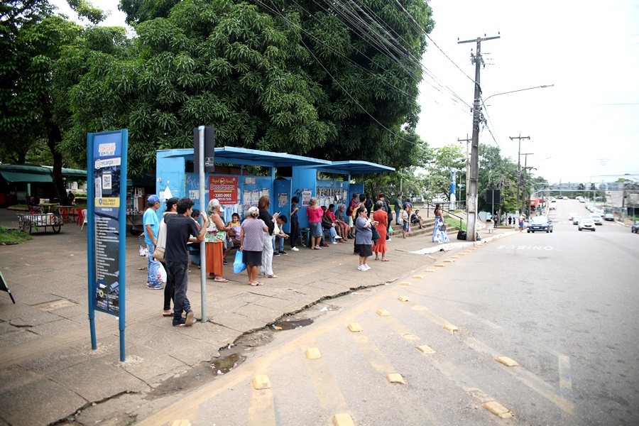 Dois novos pontos de ônibus serão entregues na capital após décadas de abandono