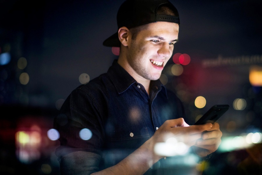 Do cassino físico ao celular: por que o entretenimento de cassino está migrando para o ambiente digital?