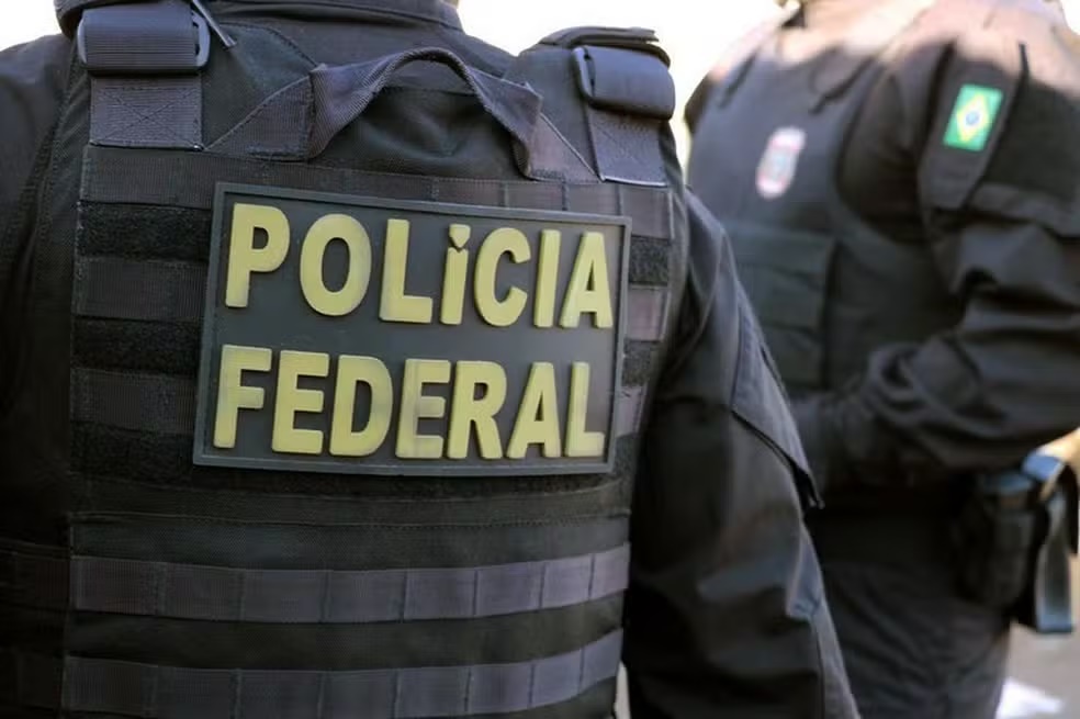 Foragido com mais de 20 anos de pena é capturado na Bolívia e entregue à PF em Rondônia