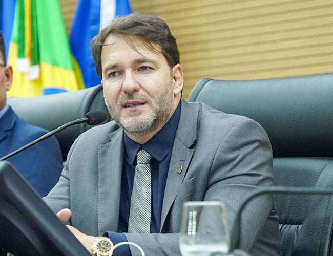 Alex Redano, Presidente da Assembleia, é o convidado do Programa A VOZ DO POVO