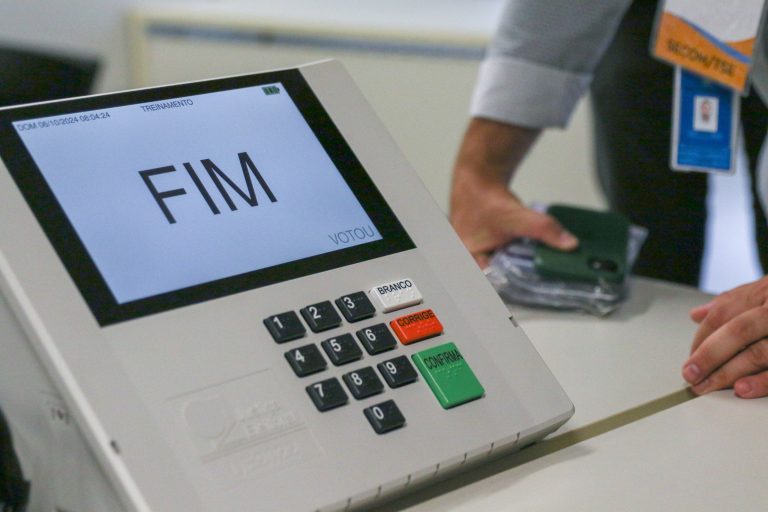 TSE tem beco sem saída para quem perde mandato por retotalização de votos
