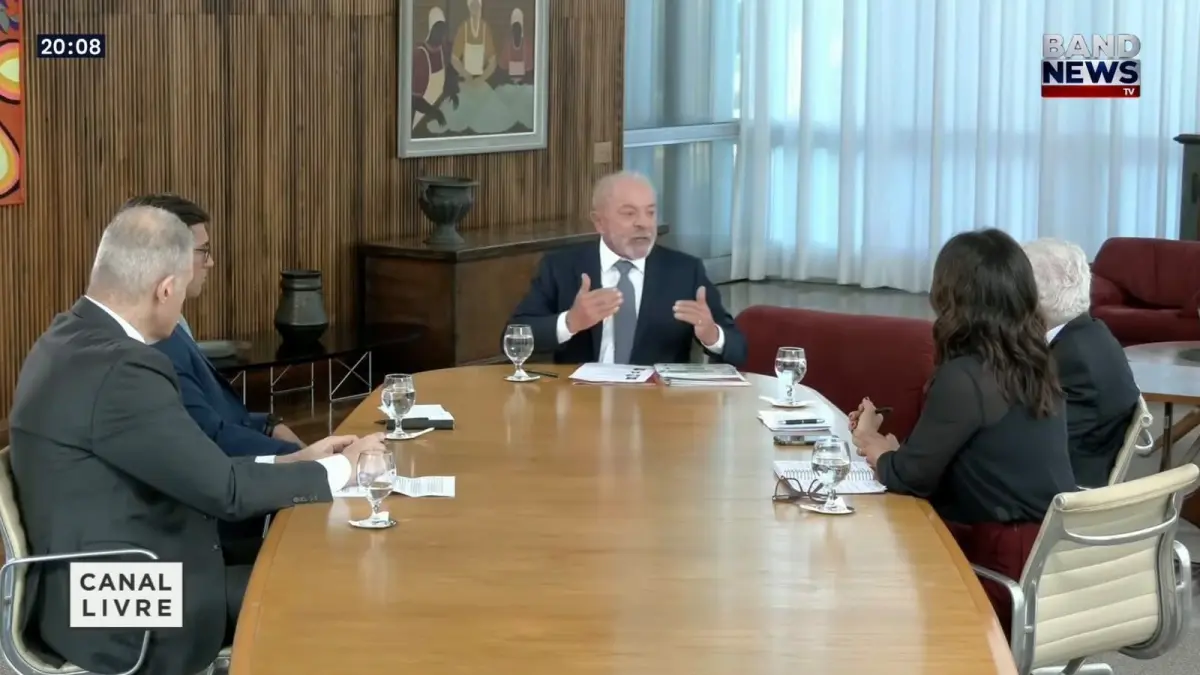 Lula é desmentido ao vivo sobre fake news de Nossa Senhora Aparecida; veja o vídeo