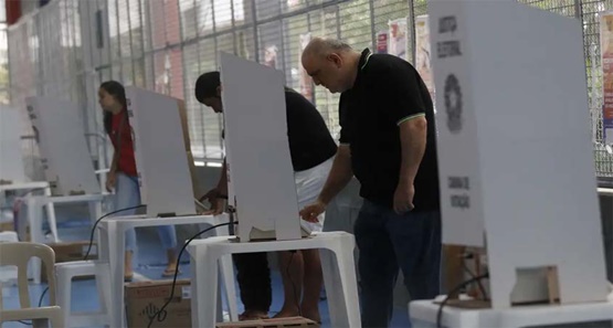 Idosos votam primeiro: conheça outros eleitores com prioridade na hora do voto