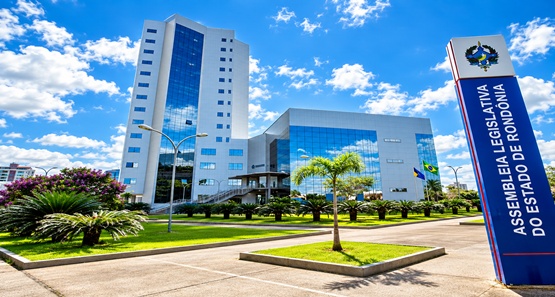 Urnas mudam um terço da Assembleia e oito novos deputados chegam à Casa