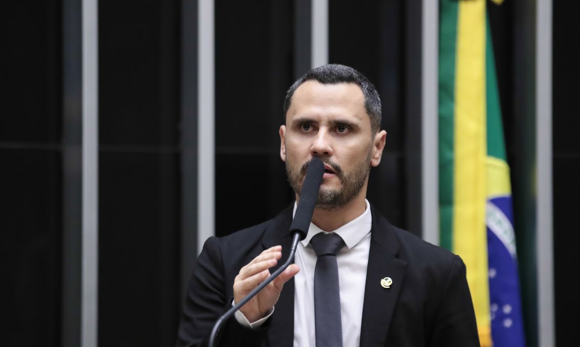 Cleitinho Azevedo é eleito governador de Minas Gerais no primeiro turno
