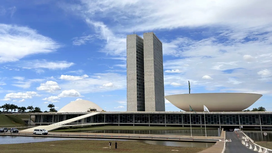 Direita avança no Congresso e garante vantagem em votações a partir de 2027