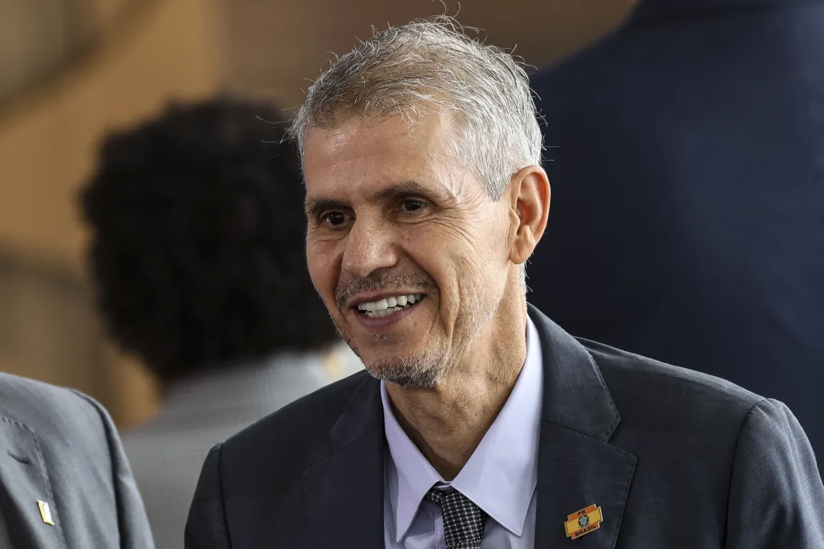 PT aponta Sidônio como responsável por derrota de Lula e cobra guinada na campanha
