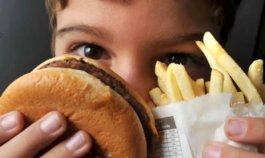 OMS lança guia para enfrentar obesidade em crianças e adolescentes