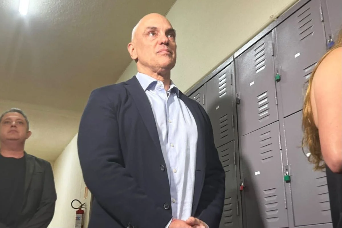 Após Tsunami da direita, Alexandre de Moraes é um homem com medo, diz analista político
