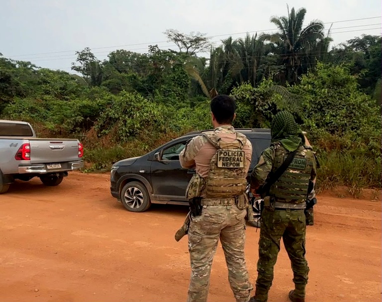 PF recupera três veículos roubados em Rondônia e prende suspeitos que seguiriam para Guajará-Mirim
