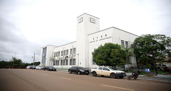 Prefeitura de Porto Velho retifica editais dos concursos da Educação e da Saúde