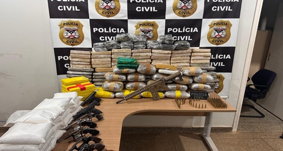 Perseguição termina com apreensão de drogas e forte arsenal em Nova Mamoré