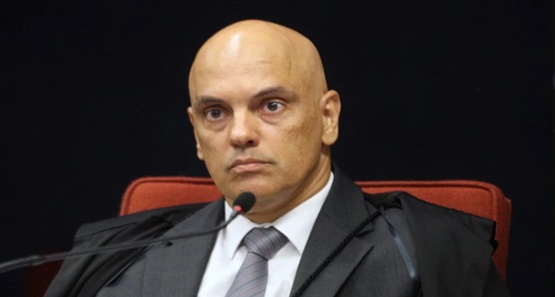 Alexandre de Morares libera visitas do candidato Flávio a Jair Bolsonaro