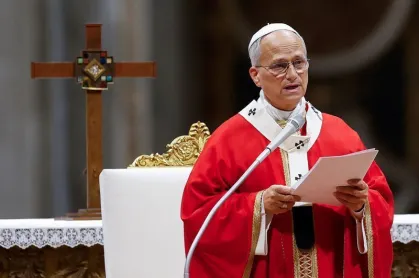 Papa apresenta recuperação pós-operatória dentro do esperado, diz Vaticano
