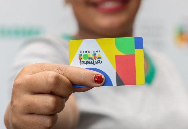 Bolsa Família: reajuste começa a ser pago nesta segunda (19)