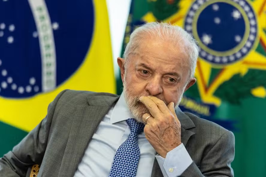 Desesperado, Lula antecipa todos os pagamentos do Bolsa família para antes do 2º turno