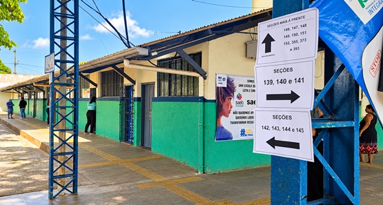 Falhas elétricas e problemas em urnas são registrados durante votação em Rondônia
