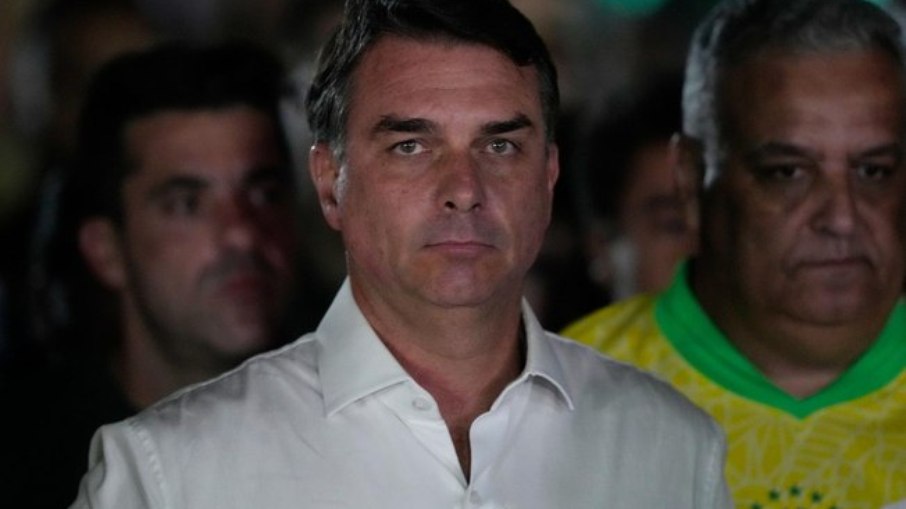 Flávio perde eleição, mas PL sai fortalecido das urnas com maioria na Câmara e do Senado

