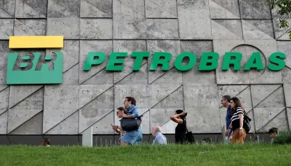 Empresas brasileiras despencam mais de 20% no exterior após vitória de Lula no domingo
