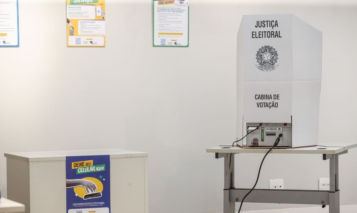 Eleitores de sete cidades escolheram seus prefeitos neste 2º turno
