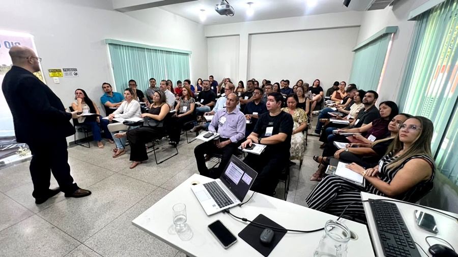 Prefeitura capacita 50 servidores sobre os impactos da Reforma Tributária