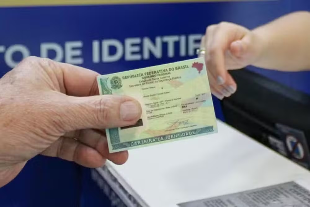 Justiça manda Governo a corrigir falhas e combater venda de nova identidade